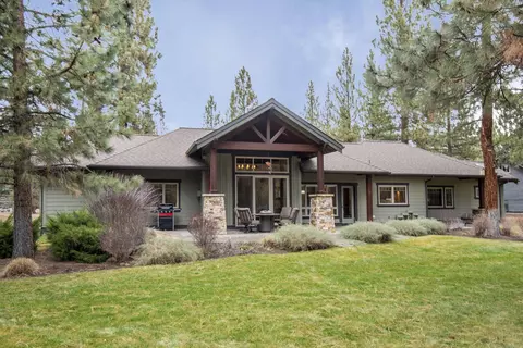 16933 Royal Coachman Dr, Sisters, OR 97759