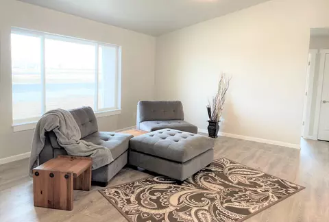 555 Scenic Loop, Culver, OR 97734