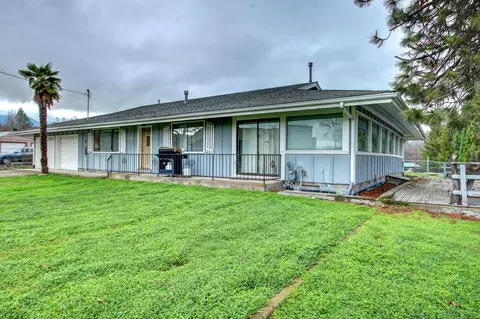 102 E Rapp Rd, Talent, OR 97540 photo 1