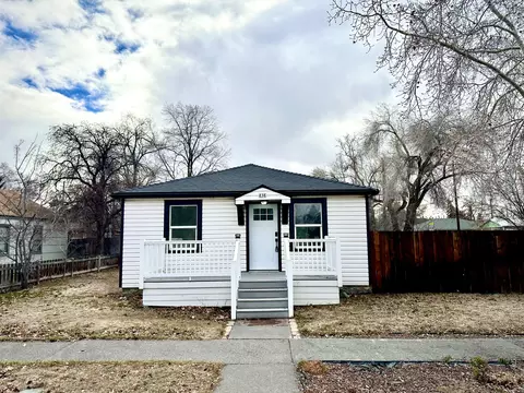 838 NW Birch Ave, Redmond, OR 97756