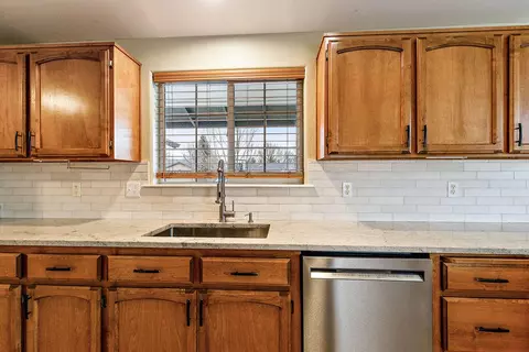 101 C Ct, Phoenix, OR 97535 photo 3