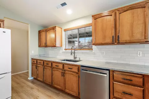 101 C Ct, Phoenix, OR 97535 photo 6