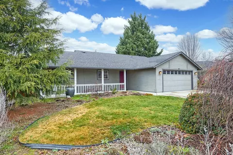 101 C Ct, Phoenix, OR 97535