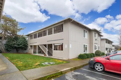 517 Western Ave #5-8, Medford, OR 97501