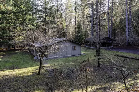 293 Davidson Rd, Williams, OR 97544