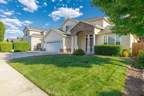 976 Pumpkin, Eagle Point, OR 97524 photo 2