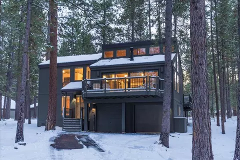 57248 Raccoon Ln #2, Sunriver, OR 97707