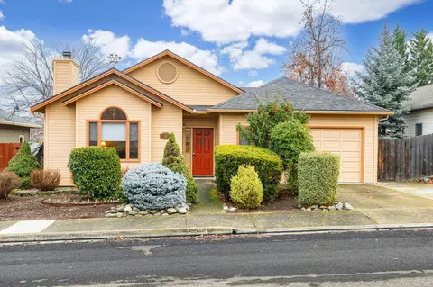 180 N Wightman St, Ashland, OR 97520