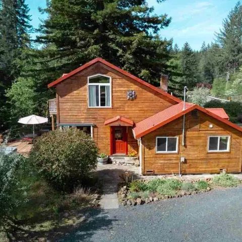 40290 S Mccully Mountain Rd, Lyons, OR 97358