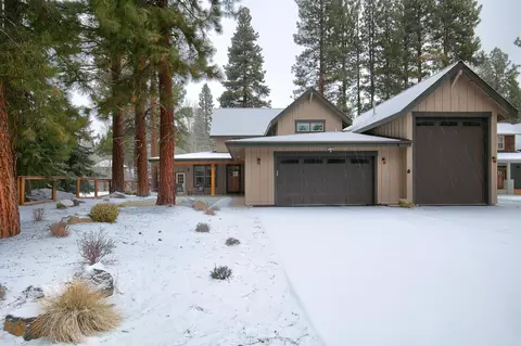 1036 E Creekside Ct, Sisters, OR 97759
