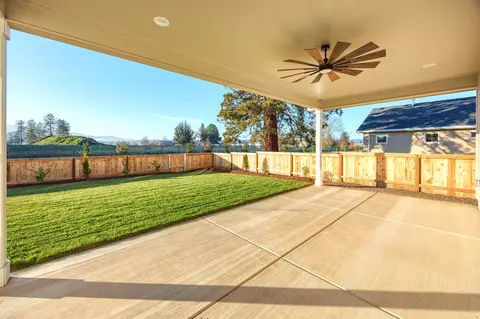 Exterior - 1409 River Run St, Central Point, OR 97502 photo 13 of 17