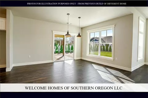 Living - 1409 River Run St, Central Point, OR 97502 photo 4 of 6
