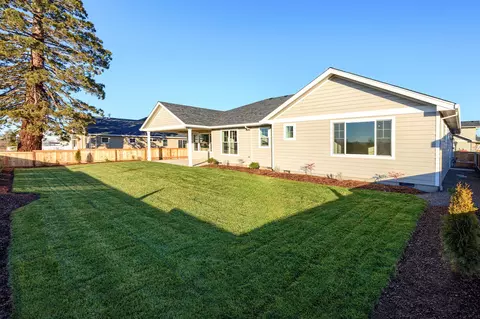 Exterior - 1409 River Run St, Central Point, OR 97502 photo 11 of 17