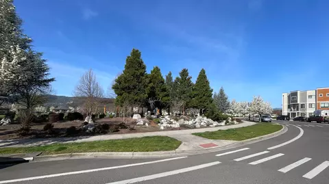 Exterior - 1409 River Run St, Central Point, OR 97502 photo 17 of 17