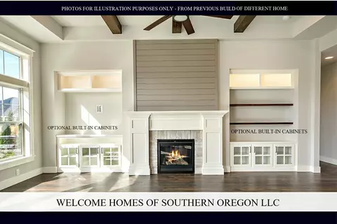 Living - 1409 River Run St, Central Point, OR 97502 photo 2 of 6
