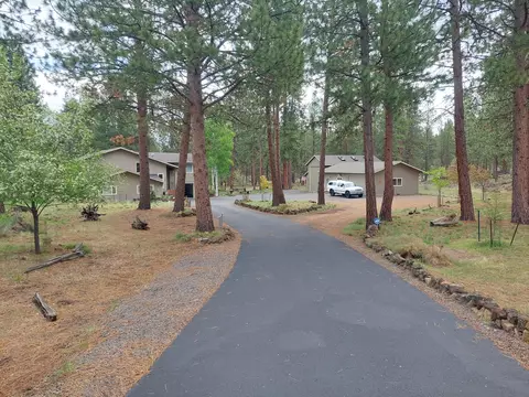 60290 Woodside Loop, Bend, OR 97702 photo 9
