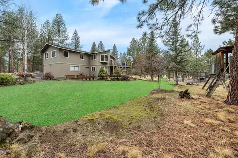 60290 Woodside Loop, Bend, OR 97702 photo 3