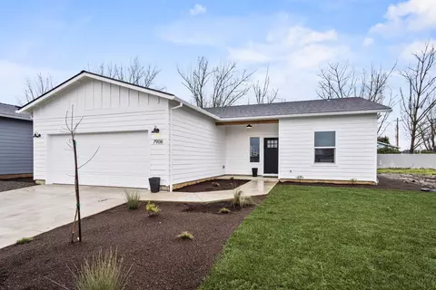 7908 27th St, White City, OR 97503