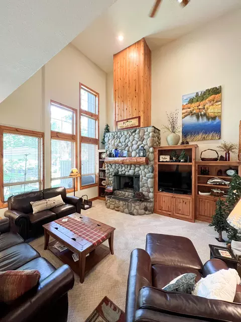 57406 Sun Eagle Ln #2, Sunriver, OR 97707 photo 9