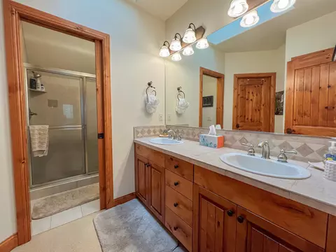57406 Sun Eagle Ln #2, Sunriver, OR 97707 photo 23
