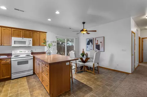 61178 Larkspur Loop, Bend, OR 97702 photo 8