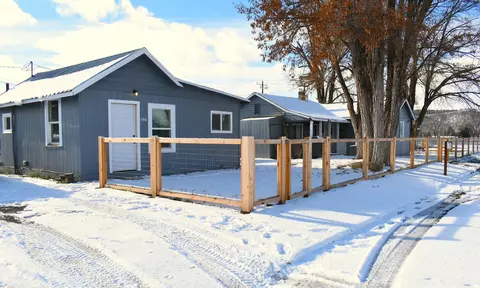 590-596 NW 8th St, Prineville, OR 97754