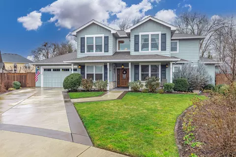 231 Wysteria Cir, Central Point, OR 97502