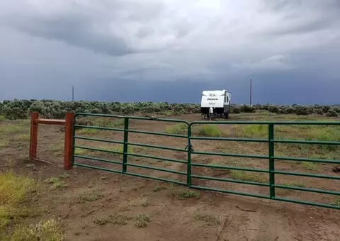 9 Rainbowcementary St, Christmas Valley, OR 97641
