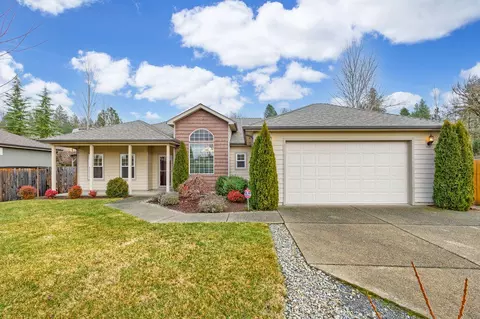 2798 Mckenna Trl, Grants Pass, OR 97527