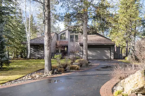 57619 Red Cedar Ln # 37, Sunriver, OR 97707