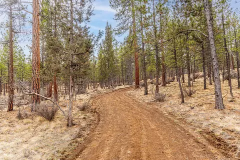 19131 Concannon Dr, Bend, OR 97703 photo 6