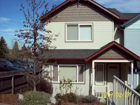 430 Chestnut St, Ashland, OR 97520