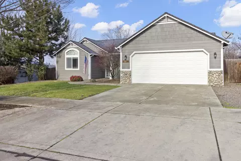1794 Key Dr, Medford, OR 97501