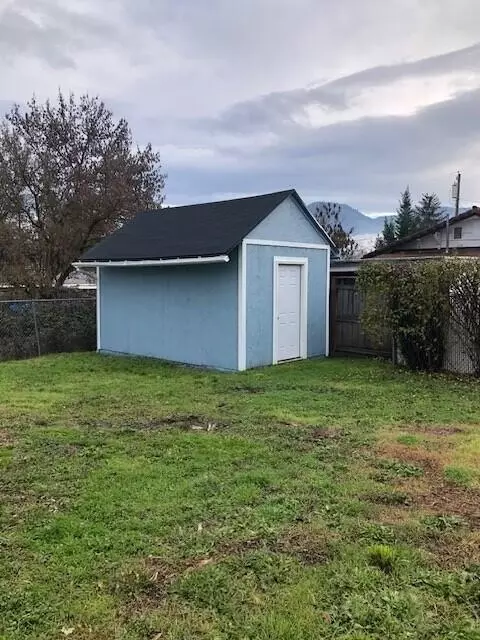 1002 NE Fall Dr, Grants Pass, OR 97526 photo 27