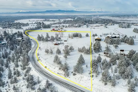 64525 Bailey Rd, Bend, OR 97703