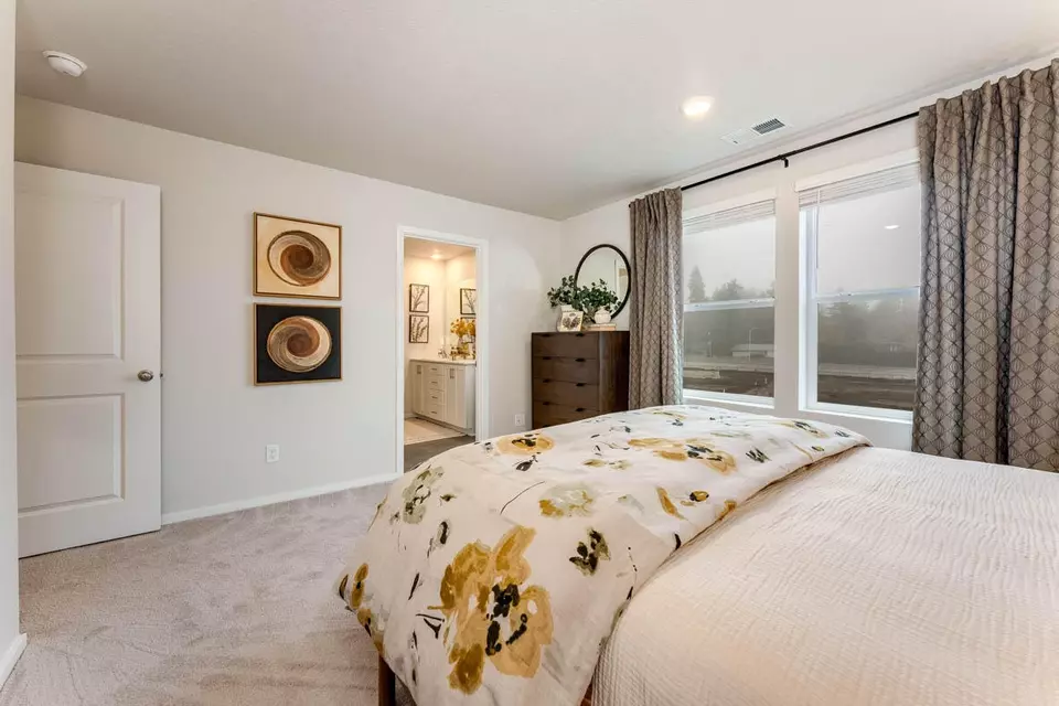 Bedroom - 2791 Bear Cub Dr # 0028, Medford, OR 97501 photo 7 of 7