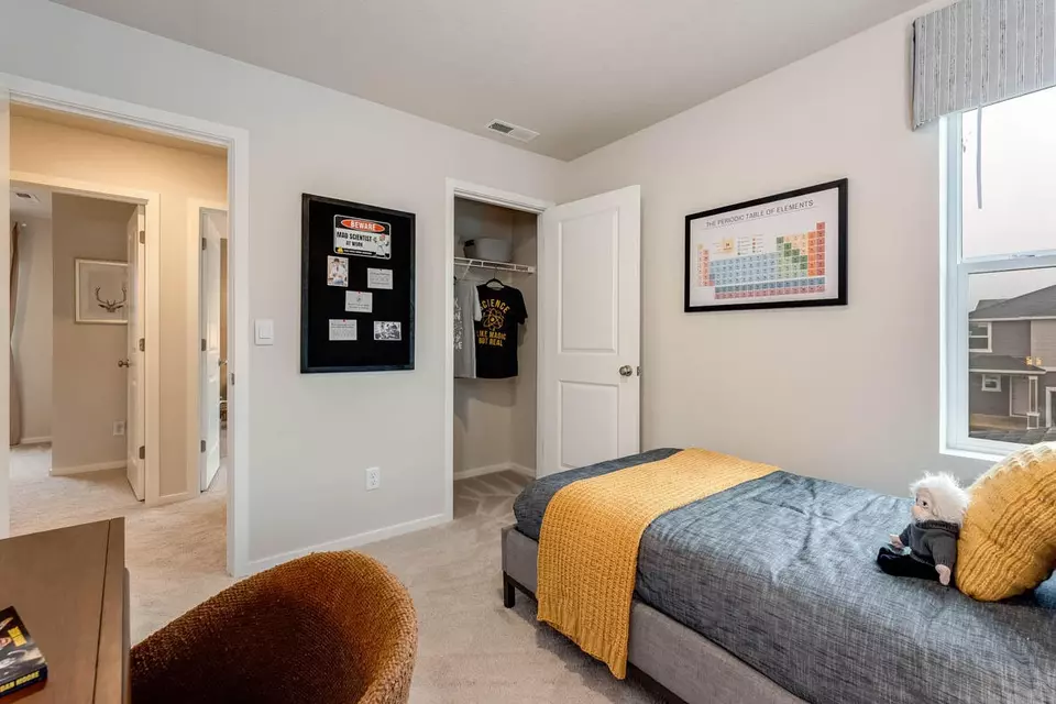 Bedroom - 2791 Bear Cub Dr # 0028, Medford, OR 97501 photo 5 of 7