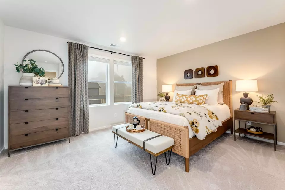 Bedroom - 2791 Bear Cub Dr # 0028, Medford, OR 97501 photo 6 of 7