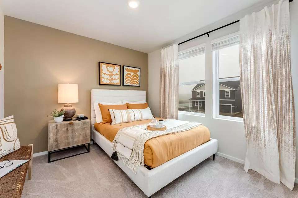 Bedroom - 2791 Bear Cub Dr # 0028, Medford, OR 97501 photo 3 of 7