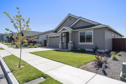 1035 NE Henry Dr, Prineville, OR 97754
