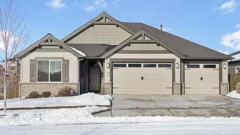 3677 SW Badger Ct, Redmond, OR 97756