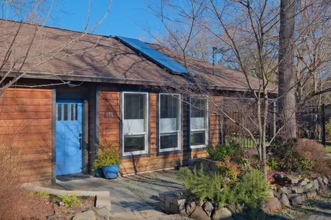 658 Oak St, Ashland, OR 97520