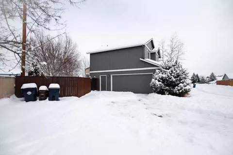 170 E Park Pl, Sisters, OR 97759 photo 3