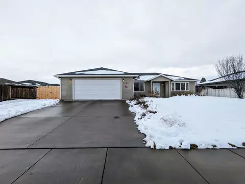 7445 Boyd Pl, Klamath Falls, OR 97603