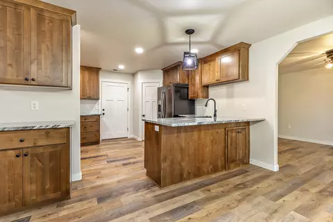 408 Westwind Cir, Eagle Point, OR 97524 photo 10