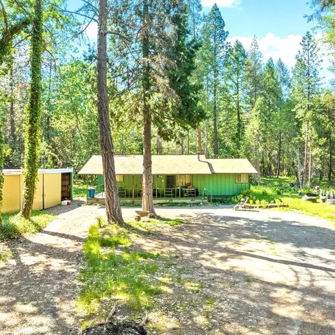 824 Tetherow Rd, Williams, OR 97544