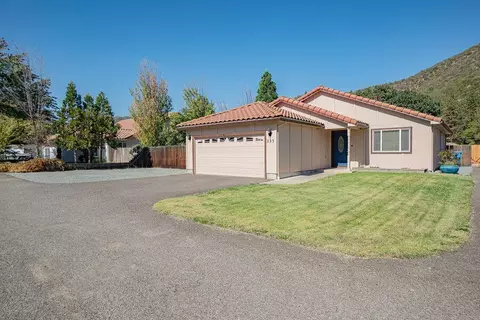 233 Via Linda, Gold Hill, OR 97525