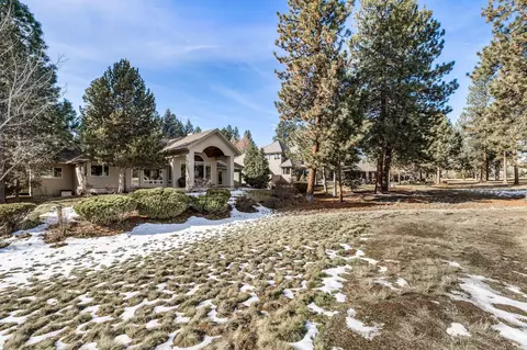 19546 Green Lakes Loop, Bend, OR 97702 photo 3