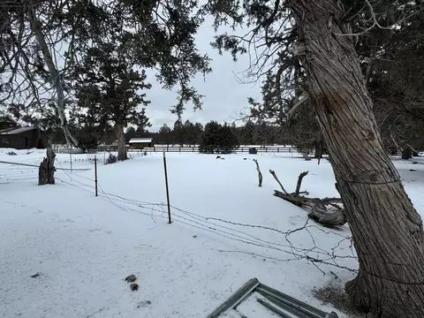 19285 Dusty Loop, Bend, OR 97703 photo 43