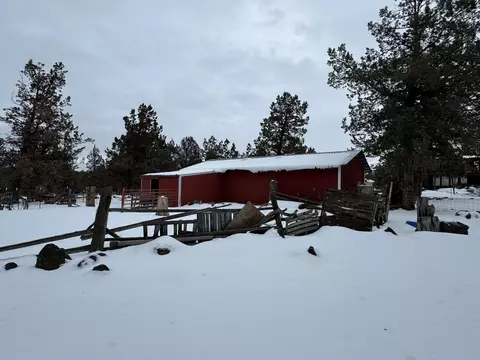 19285 Dusty Loop, Bend, OR 97703 photo 9